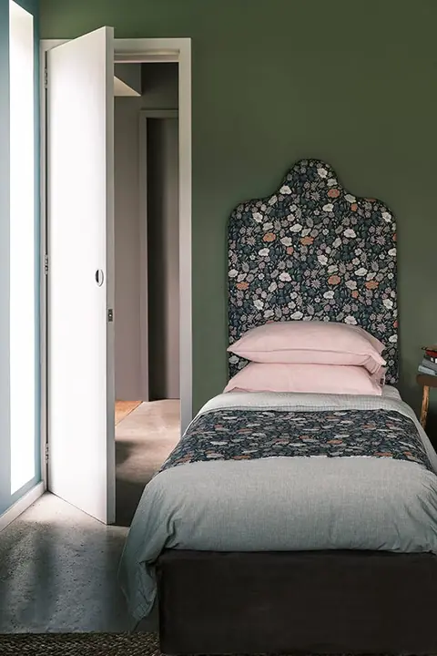 Ambiance peinte en Olive de Farrow & Ball