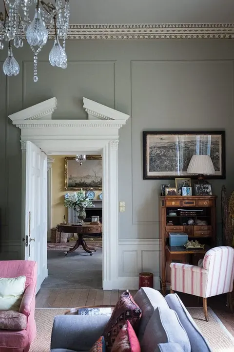 Ambiance peinte en Light Gray de Farrow & Ball