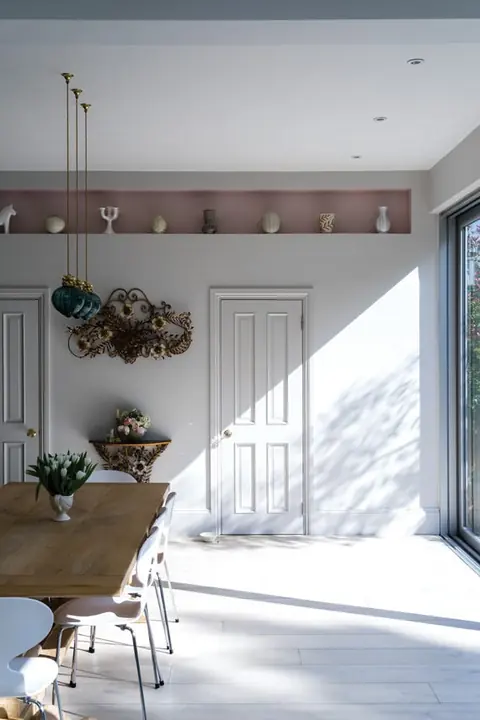Ambiance peinte en Calamine de Farrow & Ball