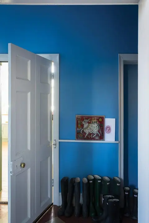 Ambiance peinte en Cook's Blue de Farrow & Ball