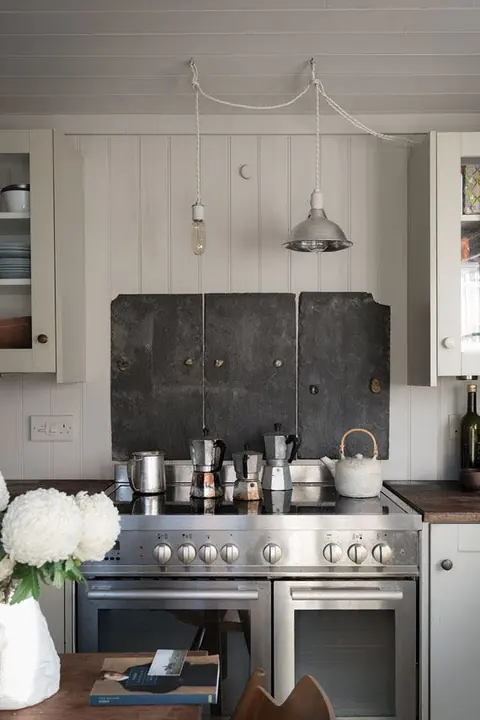 Ambiance peinte en Purbeck Stone de Farrow & Ball