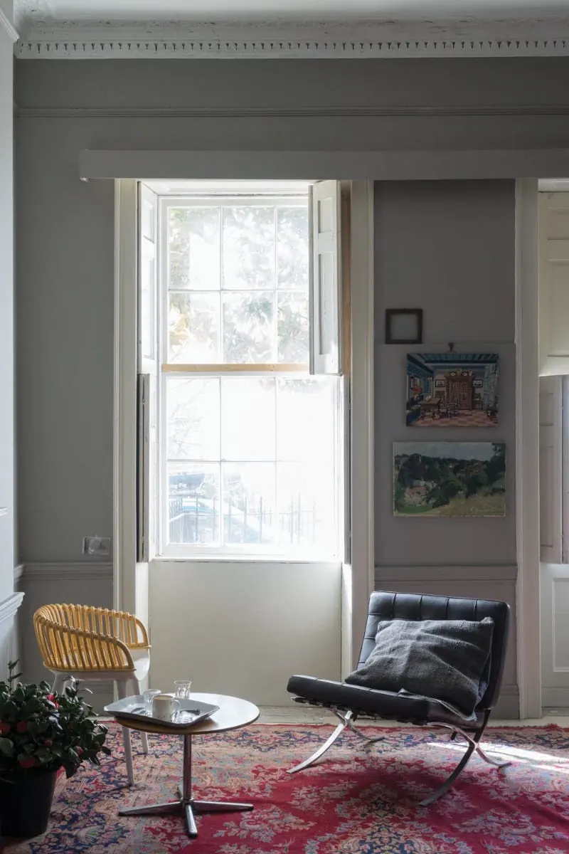 Ambiance peinte en Worsted de Farrow & Ball