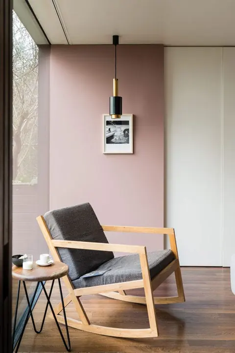 Ambiance peinte en Sulking Room Pink de Farrow & Ball