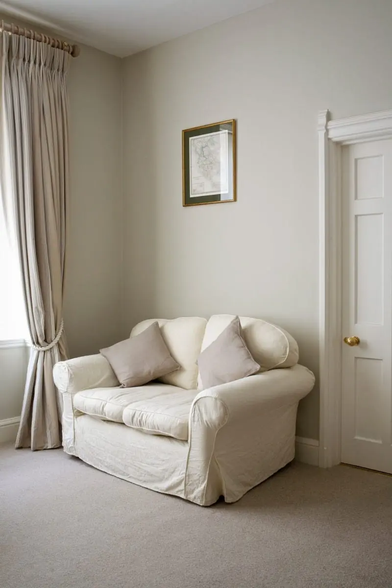 Ambiance peinte en Old White de Farrow & Ball