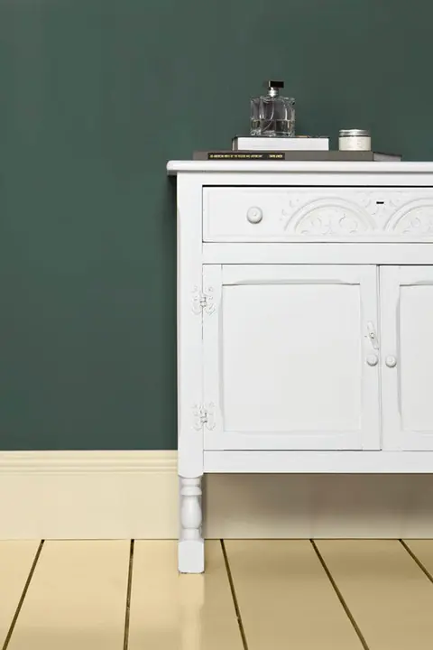 Ambiance peinte en Green Smoke de Farrow & Ball